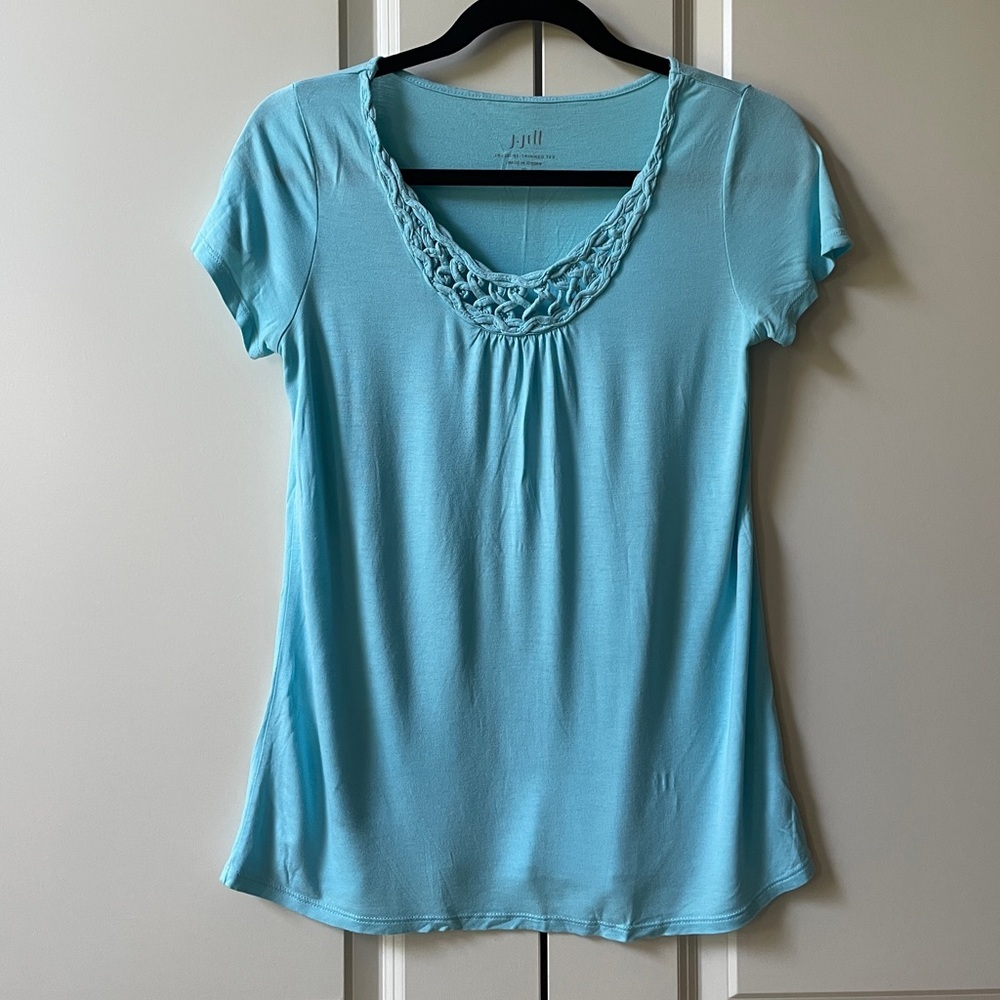 Like New J.Jill Aqua Soutache Trimmed tee macrame short sleeves
